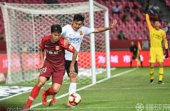 皇冠篮球比分网:球也换了!菲律宾主场更换比赛用球